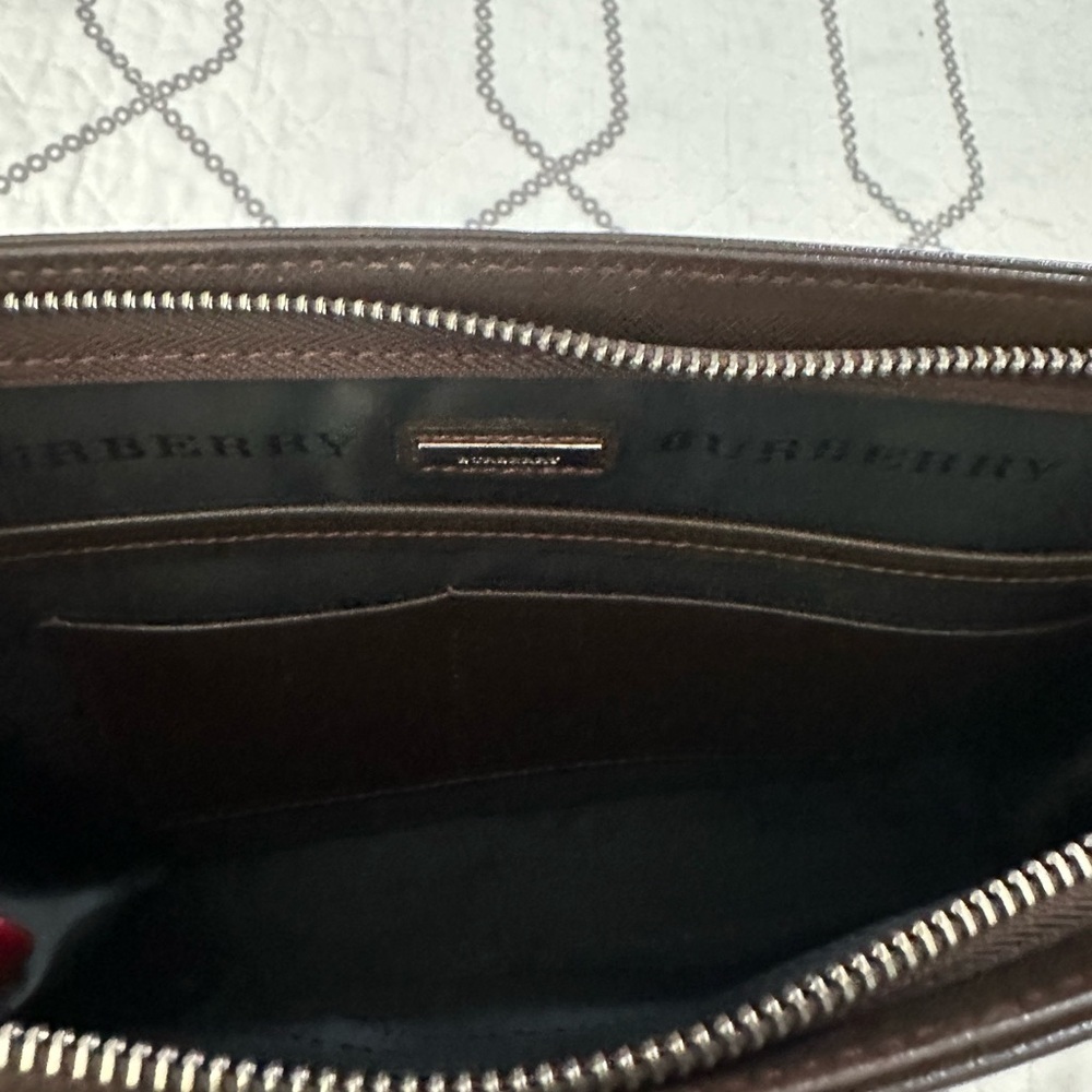 GUC Burberry Dark Brown Leather Clutch-very clean inside. - Picture 7 of 7